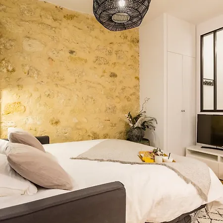 Cocooning In The Historic Center Bordeaux