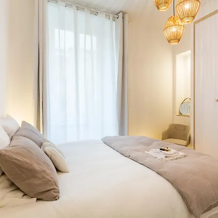 Cocooning In The Historic Center アパート *