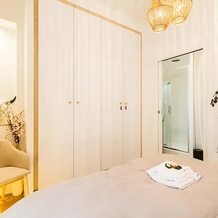 Cocooning In The Historic Center アパート *